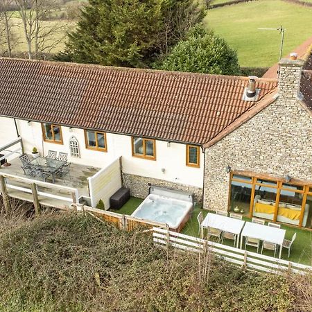 The West Barn Near Bath, Sleeps 24 And 2 Hot Tubs Villa Bristol Eksteriør billede