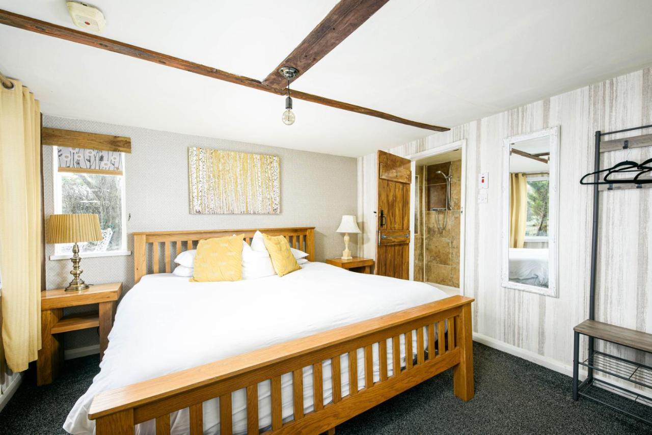 The West Barn Near Bath, Sleeps 24 And 2 Hot Tubs Villa Bristol Eksteriør billede