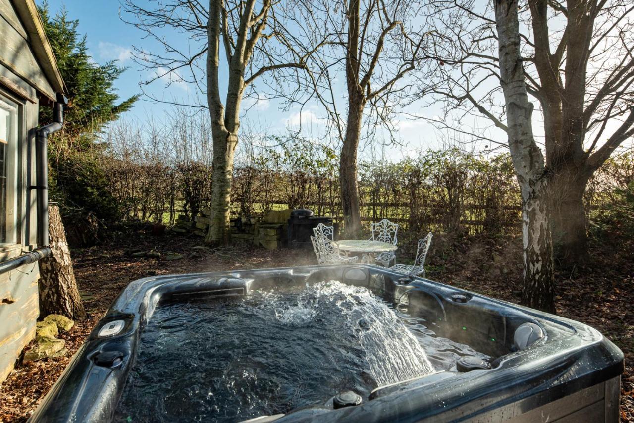 The West Barn Near Bath, Sleeps 24 And 2 Hot Tubs Villa Bristol Eksteriør billede