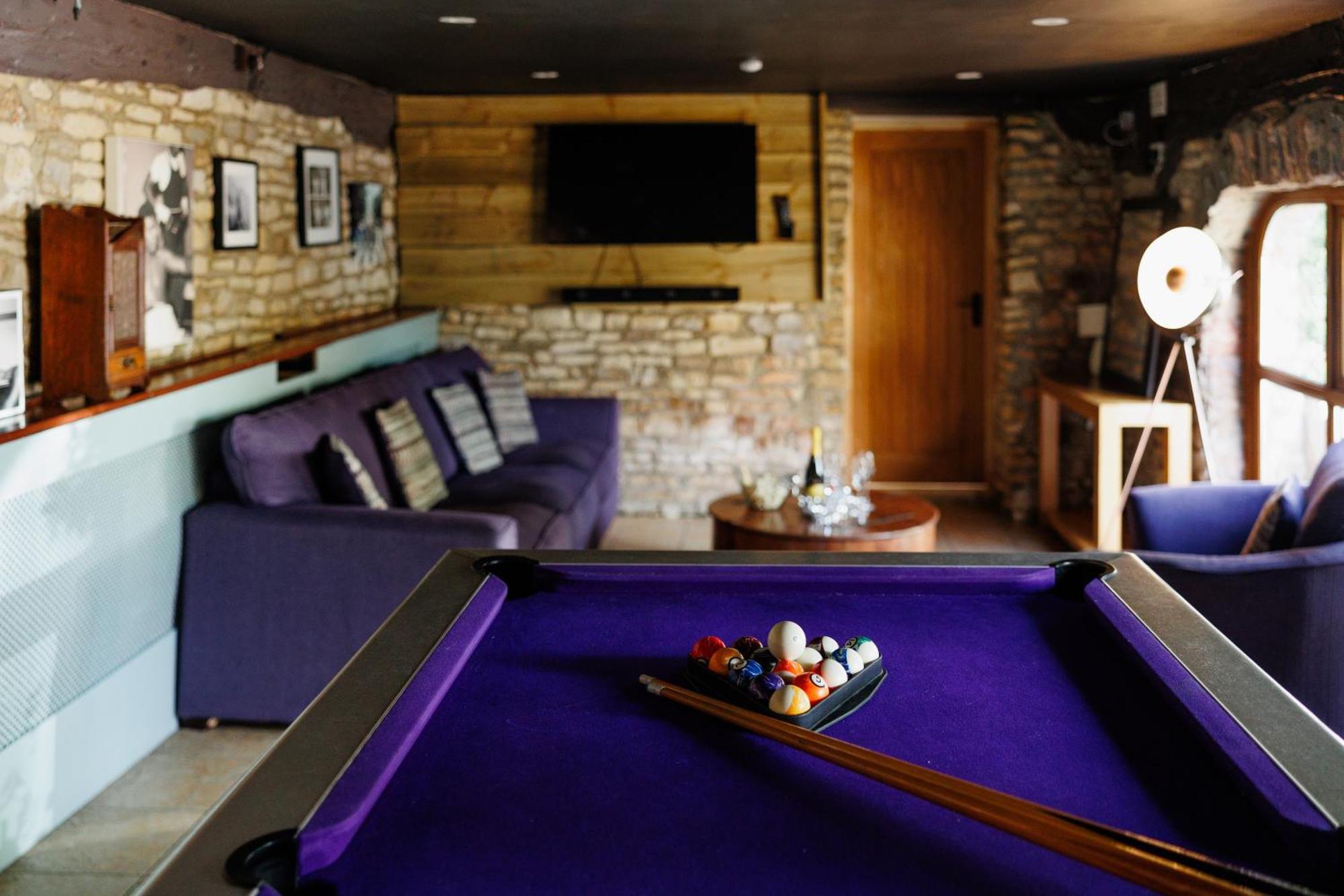 The West Barn Near Bath, Sleeps 24 And 2 Hot Tubs Villa Bristol Eksteriør billede
