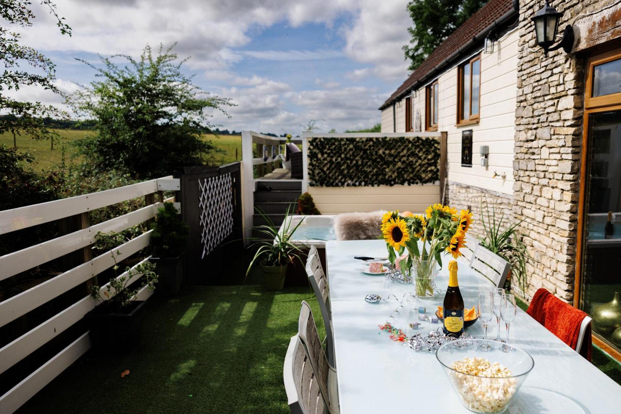 The West Barn Near Bath, Sleeps 24 And 2 Hot Tubs Villa Bristol Eksteriør billede
