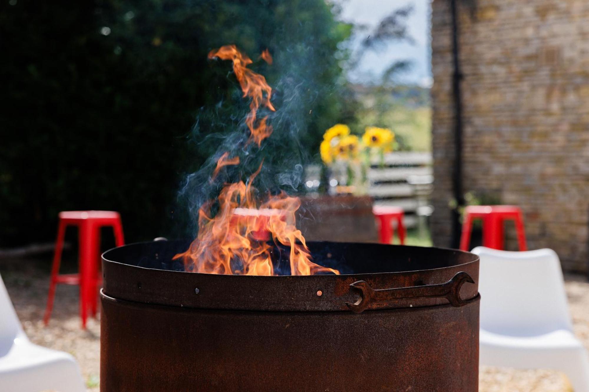 The West Barn Near Bath, Sleeps 24 And 2 Hot Tubs Villa Bristol Eksteriør billede