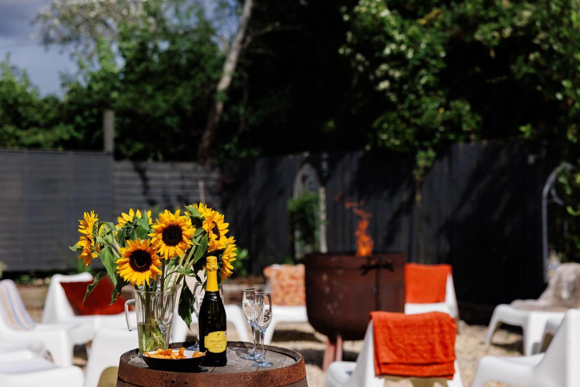 The West Barn Near Bath, Sleeps 24 And 2 Hot Tubs Villa Bristol Eksteriør billede